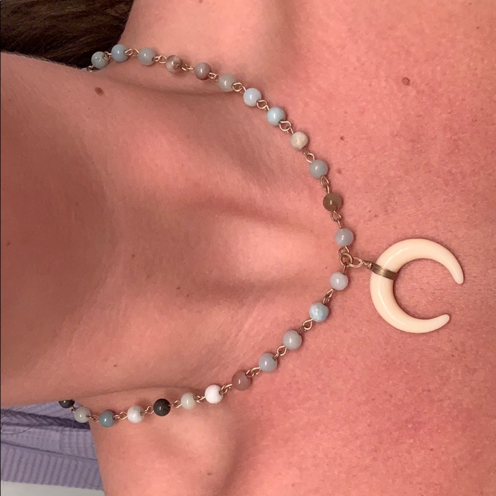 Women’s necklace
